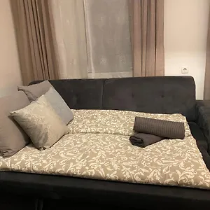  Apartment Paower